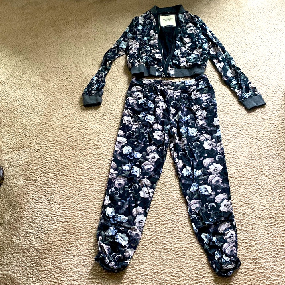 Abercrombie & Fitch set size M/S